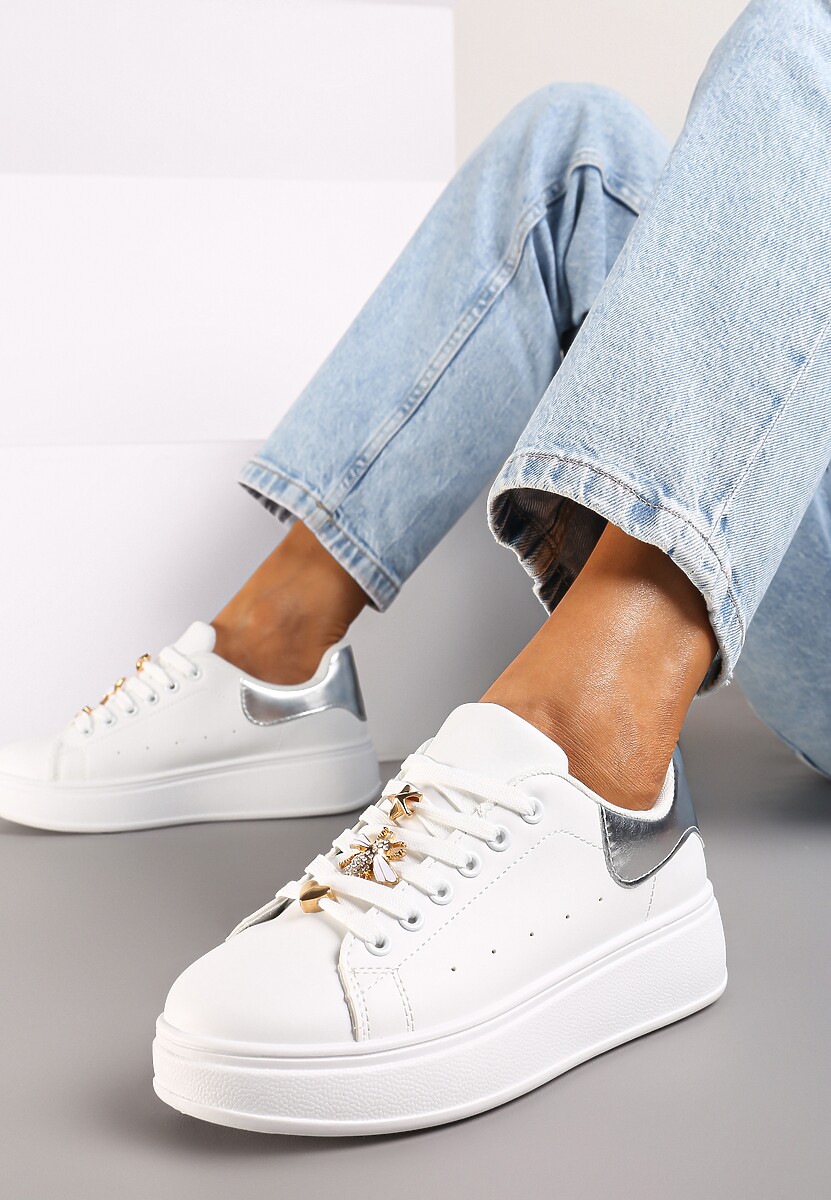 Biało-Srebrne Sneakersy na Platformie Wykończone Cyrkoniowymi Aplikacjami Vliorina