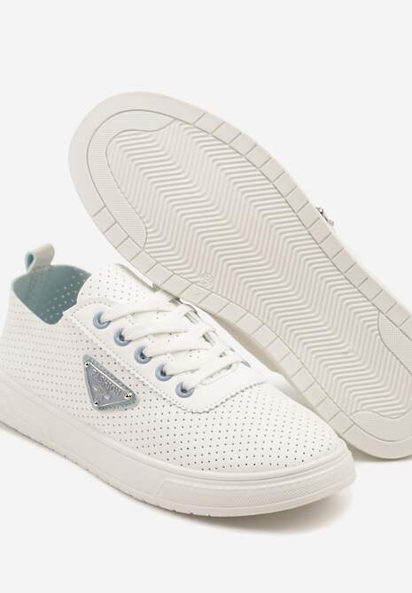 Biało-Niebieskie Tenisówki z Cholewką z Perforacją i Ozdobną Aplikacją Emmio
