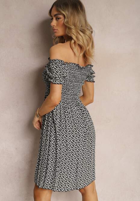 Czarno-Biała Kwiecista Sukienka z Wiskozy Typu Hiszpanka z Krótkim Rękawem i Marszczoną Górą Prosemia