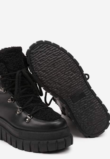 Czarne Śniegowce Traperki na Platformie z Tłoczeniem Ozdobione Futerkiem Heloma