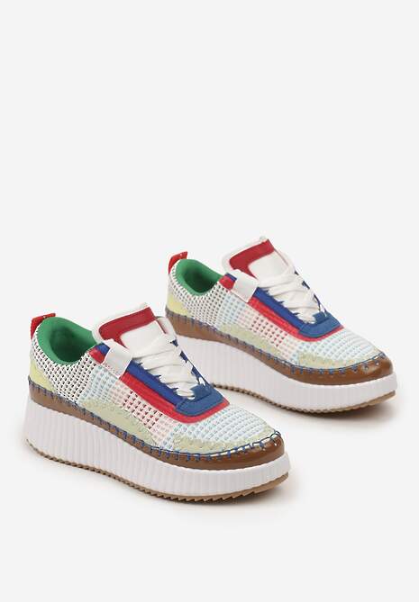 Biało-Brązowe Sneakersy na Platformie Ozdobione Nitami i Patchworkowymi Wstawkami Jeneria