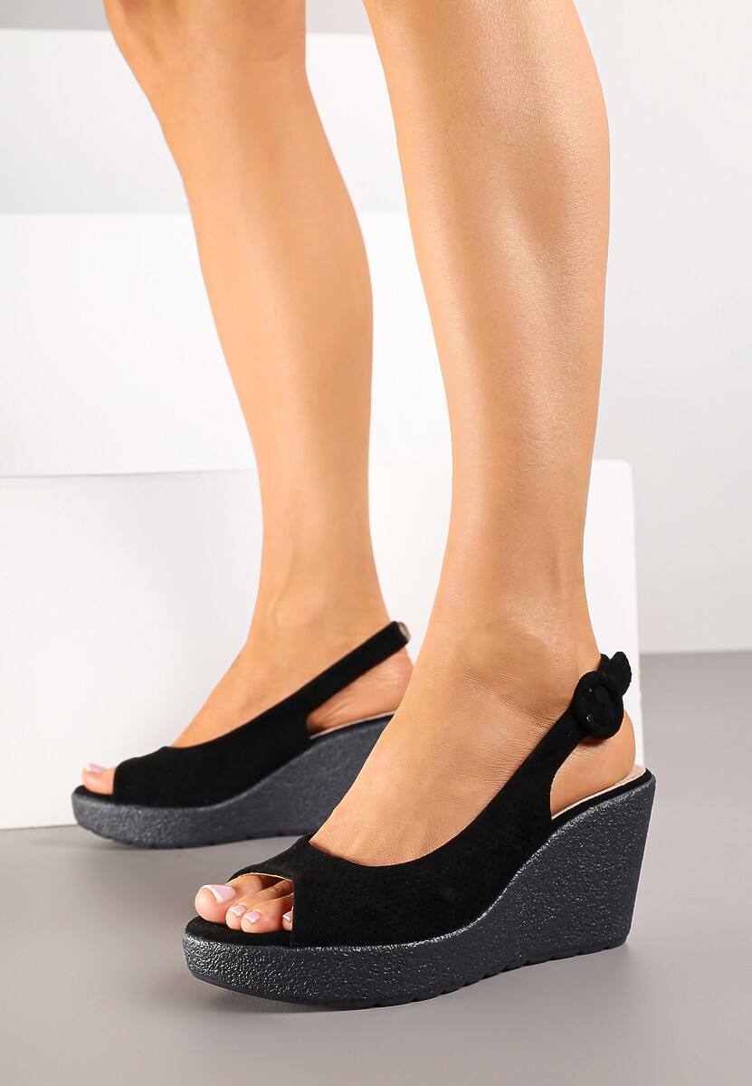 Czarne Sandały na Koturnie z Cholewką z Perforacją i Odkrytym Noskiem Aldonie