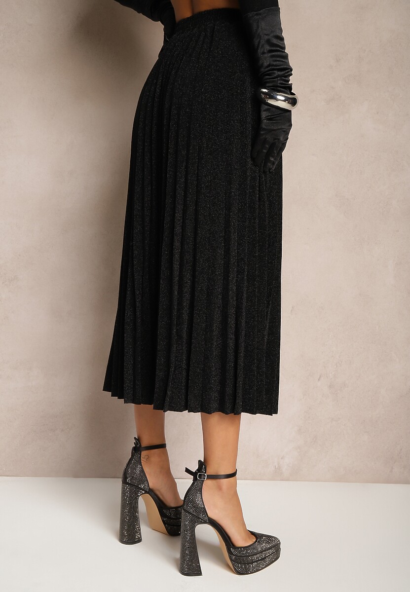 Czarna Połyskująca Spódnica o Rozkloszowanym Kroju z Gumką w Pasie i Plisami Edalliana