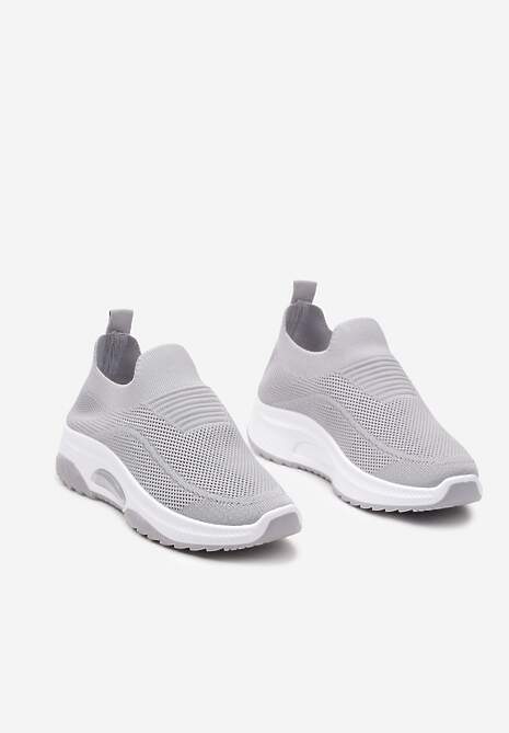 Szare Casualowe Buty Sportowe na Grubszej Podeszwie Ozdobione Perforacją Fiovena