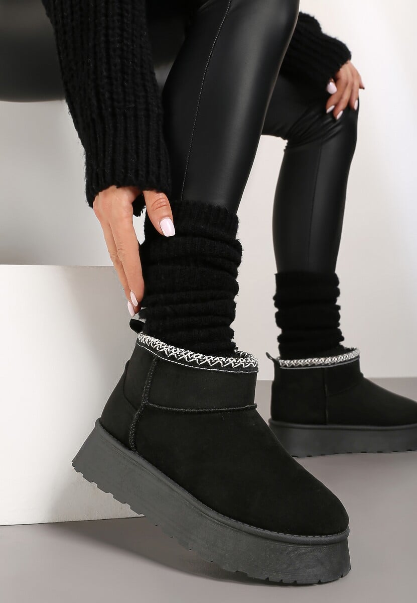 Czarne Śniegowce na Platformie Ozdobione Haftem Deccaria