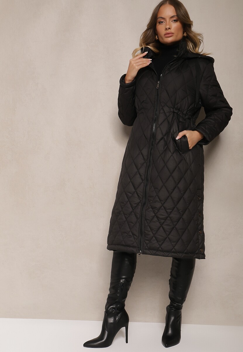 Czarna Kurtka z Pikowanymi Przeszyciami w Kratkę oraz Wewnętrznymi Ściągaczami w Pasie Tiliona