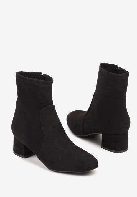 Czarne Botki Vices na Słupku Ozdobione Przeszyciem Ariske