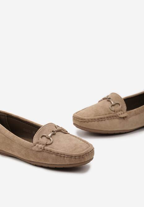 Ciemnobeżowe Mokasyny z Imitacji Zamszu z Ozdobną Klamrą Xanera