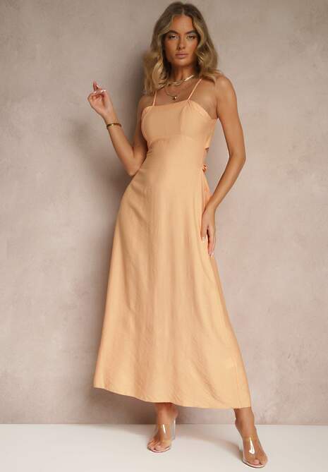 Pomarańczowa Sukienka z Wiskozą o Rozkloszowanym Kroju Merelessa