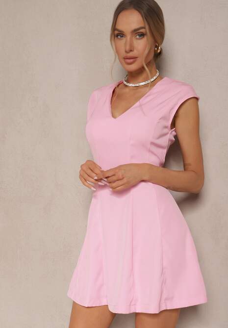 Różowa Taliowana Sukienka z Rozkloszowanym Dołem Elliara