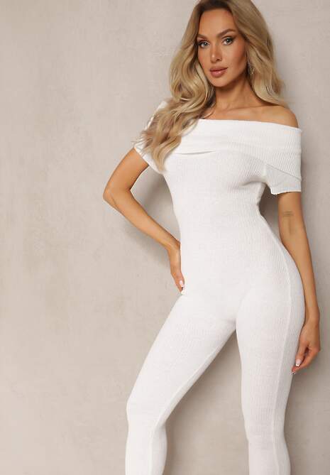 Biały Dopasowany Kombinezon z Elastycznego Materiału z Hiszpańskim Dekoltem Pharasia