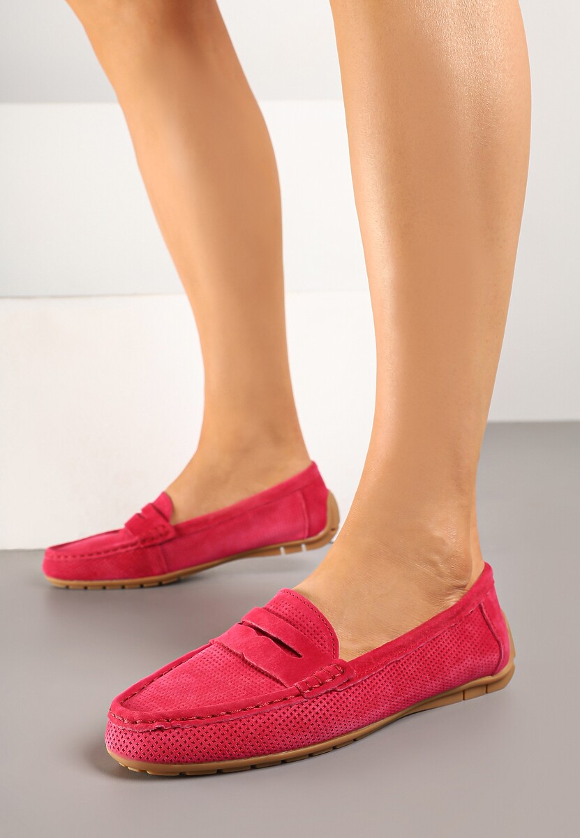 Fuksjowe Mokasyny ze Skóry Naturalnej Zdobione Perforacją Revaya