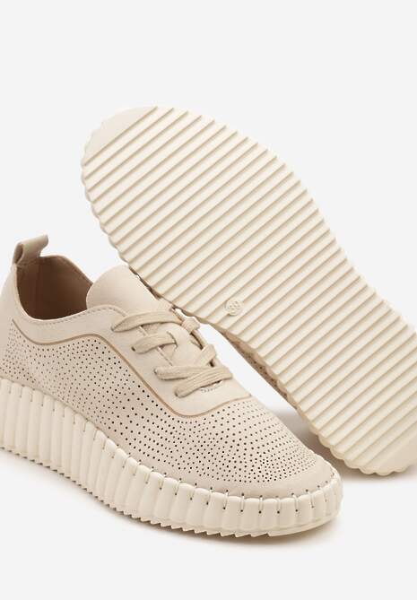 Jasnobeżowe Sneakersy na Tłoczonej Platformie z Ażurową Cholewką Ronfira
