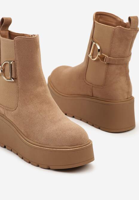 Brązowe Botki Sztyblety na Platformie Wykończone Metaliczną Klamrą Vliteia