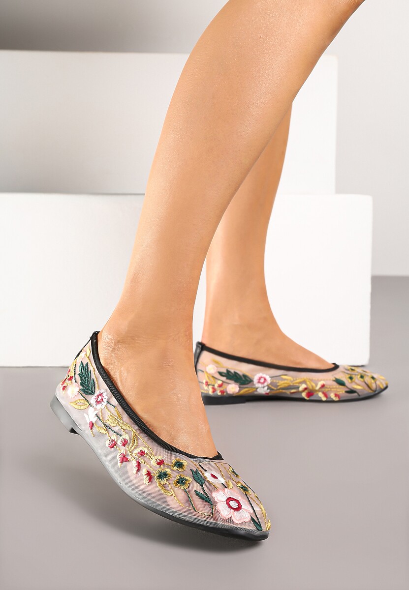 Białe Haftowane Balerinki z Siateczki z Kwiatowym Motywem Feviane