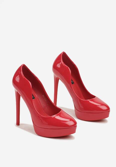 Czerwone Szpilki z Lakierowaną Asymetryczną Cholewką i Platformą Acilana