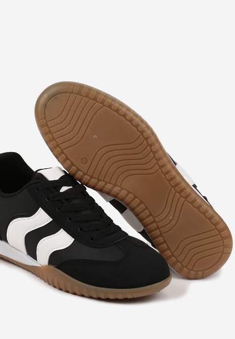 Czarne Sneakersy Kultowe Tenisówki Zdobione Przeszyciami Welluria