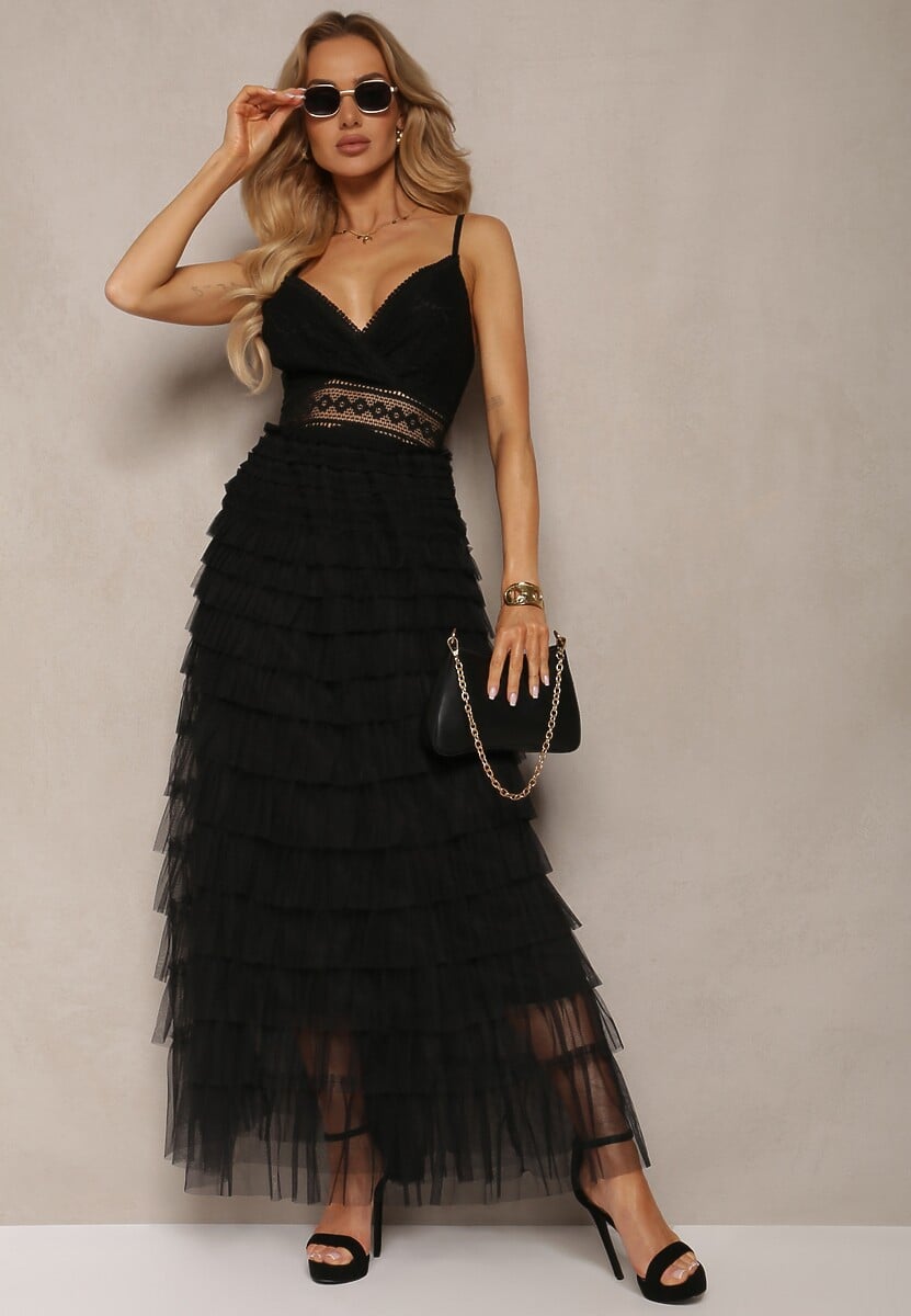 Czarna Sukienka z Koronką na Regulowanych Ramiączkach z Falbankami Joellama