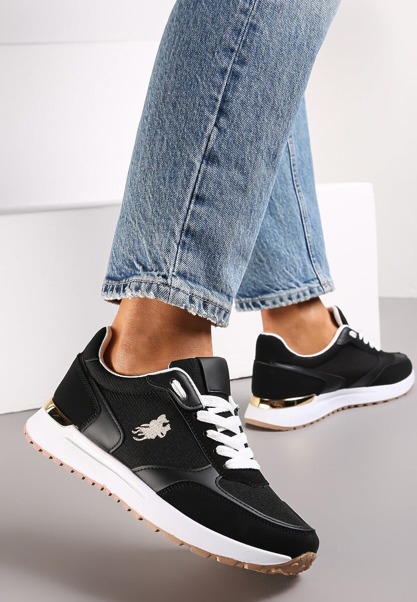 Czarne Sneakersy z Ozdobną Podeszwą i Przeszyciami Novajean