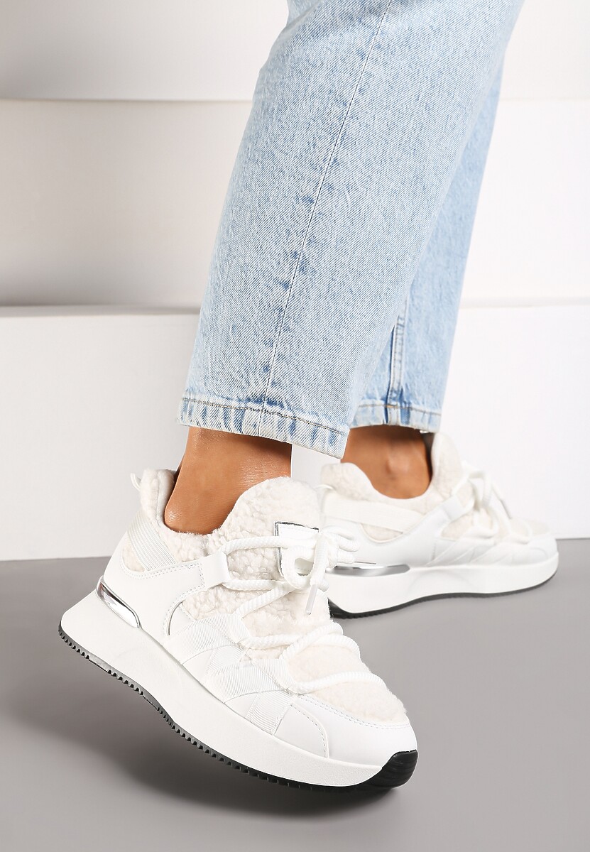 Białe Sneakersy Zimowe z Futerkiem Barankiem na Niskiej Platformie Zinethia
