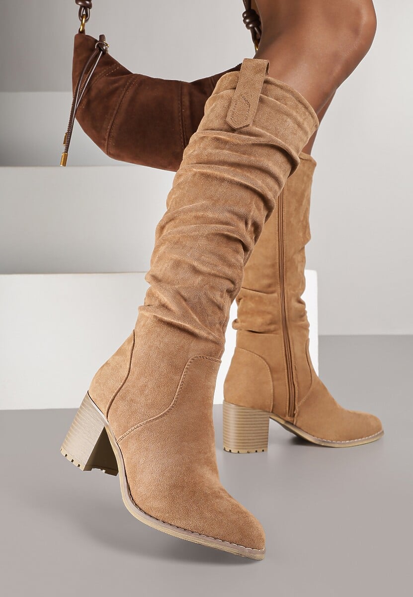 Ciemnobeżowe Kozaki przed Kolano na Słupku Cersinda