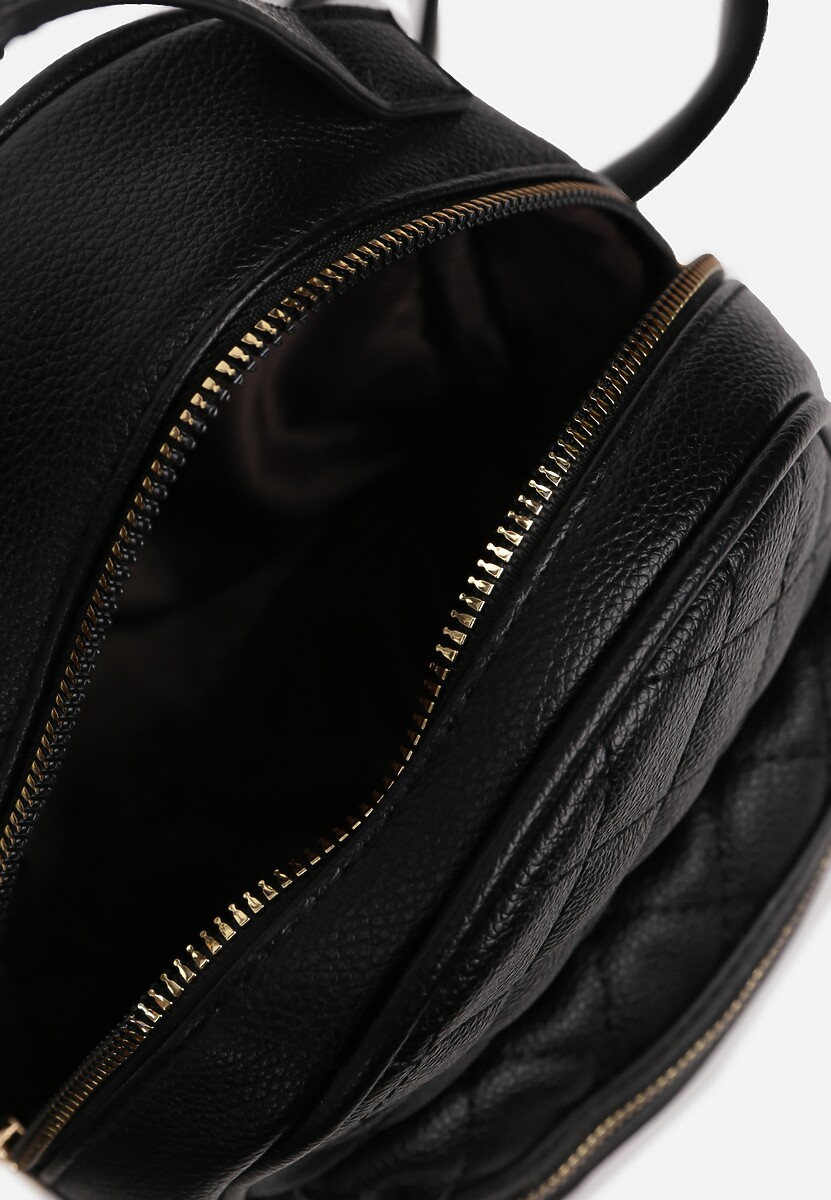 Czarny Plecak Pikowany z Odpinanymi Paskami z Regulacją Zapinany na Suwak Nenatia