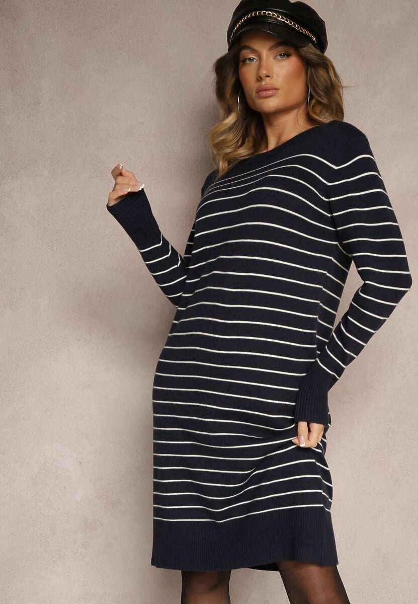 Granatowa Dzianinowa Sukienka z Wiskozą Zdobiona Wzorem w Paski i Ściągaczami Delwenna