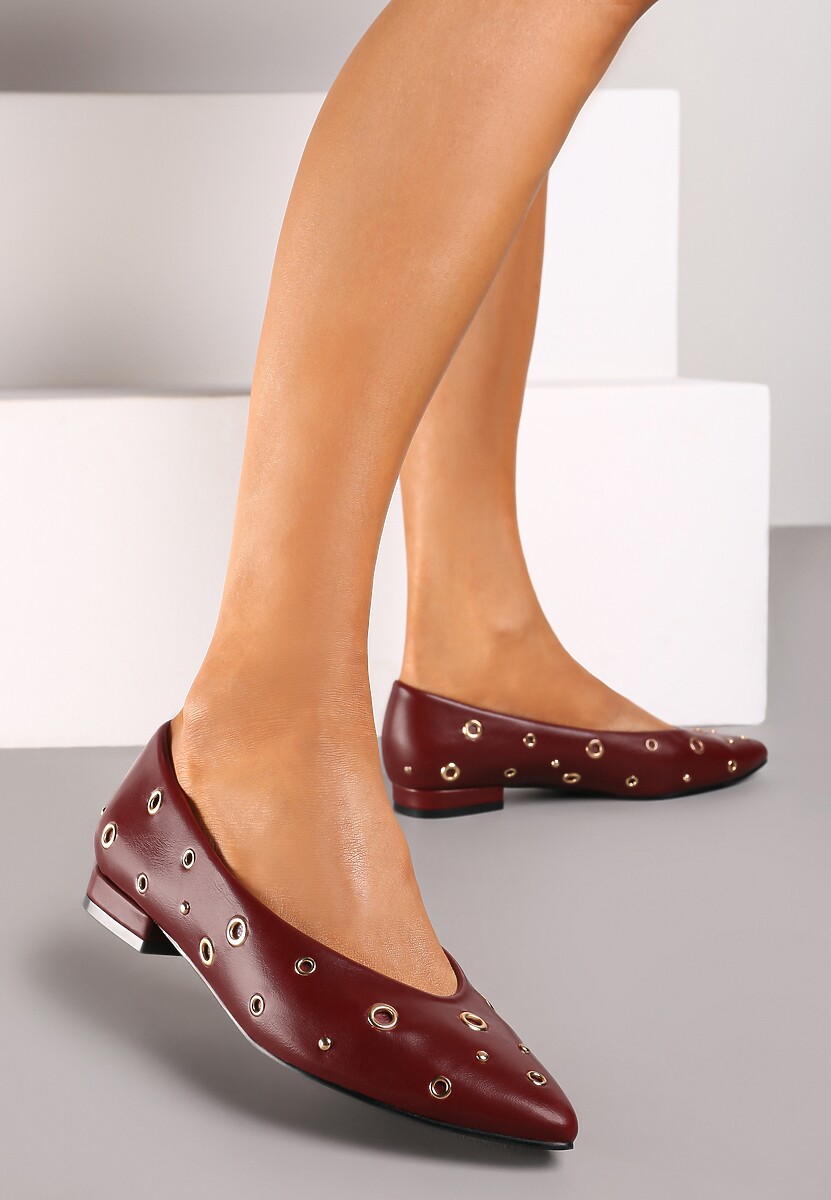 Czarne Balerinki na Płaskiej Podeszwie Ozdobione Metalicznymi Kółeczkami Erisellea