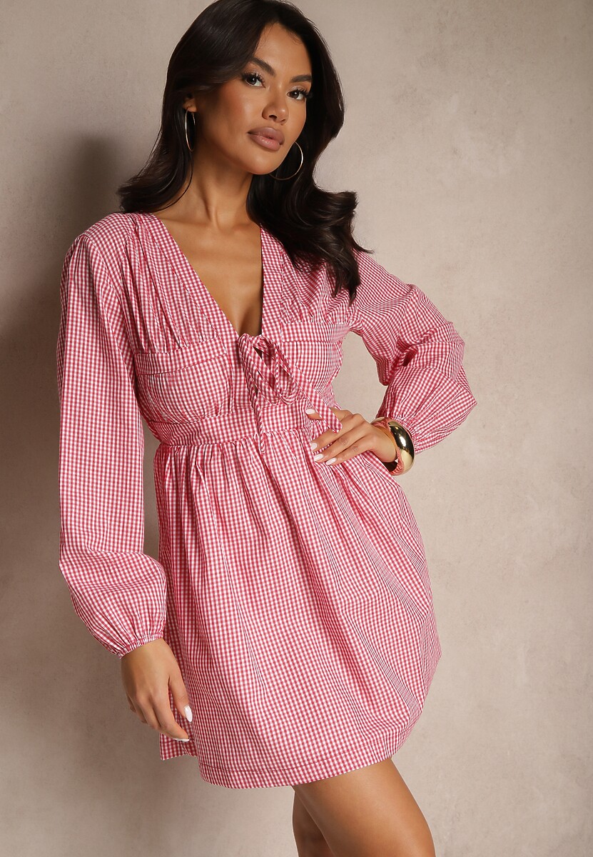 Czerwona Rozkloszowana Sukienka w Kratkę Vichy z Wiązaniem na Dekolcie Koemis