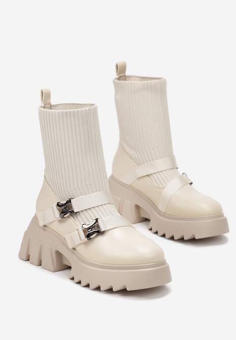 Beżowe Botki Typu Biker na Grubej Podeszwie z Klamrami i Prążkowaną Cholewką Pelene