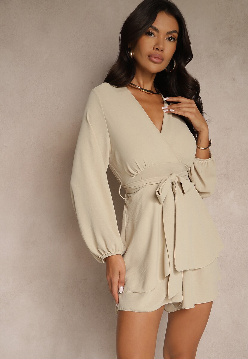 Fioletowa Rozkloszowana Sukienka Kombinezon z Kopertowym Dekoltem i Falbanką Vomitta