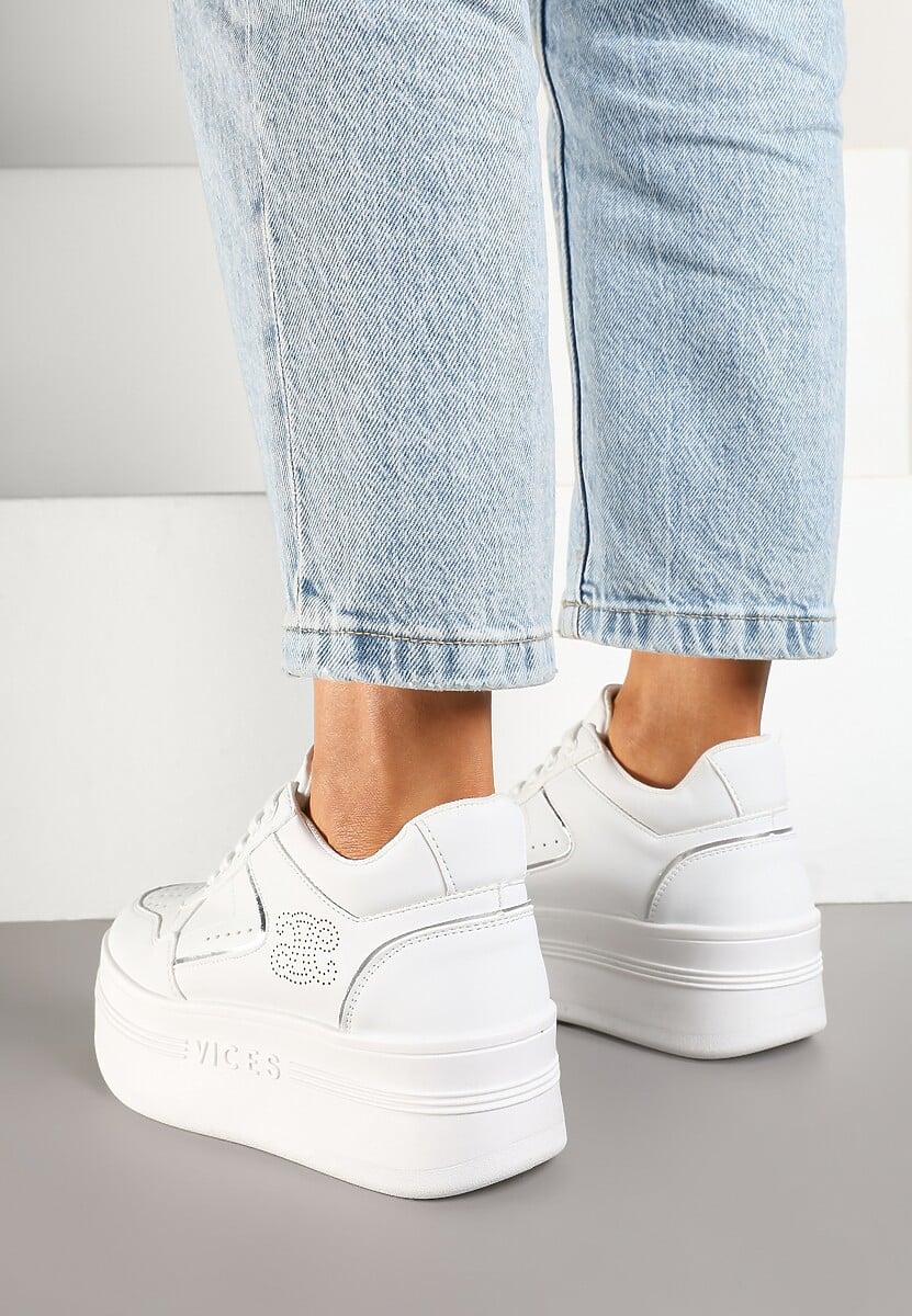 Biało-Srebrne Sneakersy Vices na Platformie Ozdobione Metalicznymi Aplikacjami Nelanil