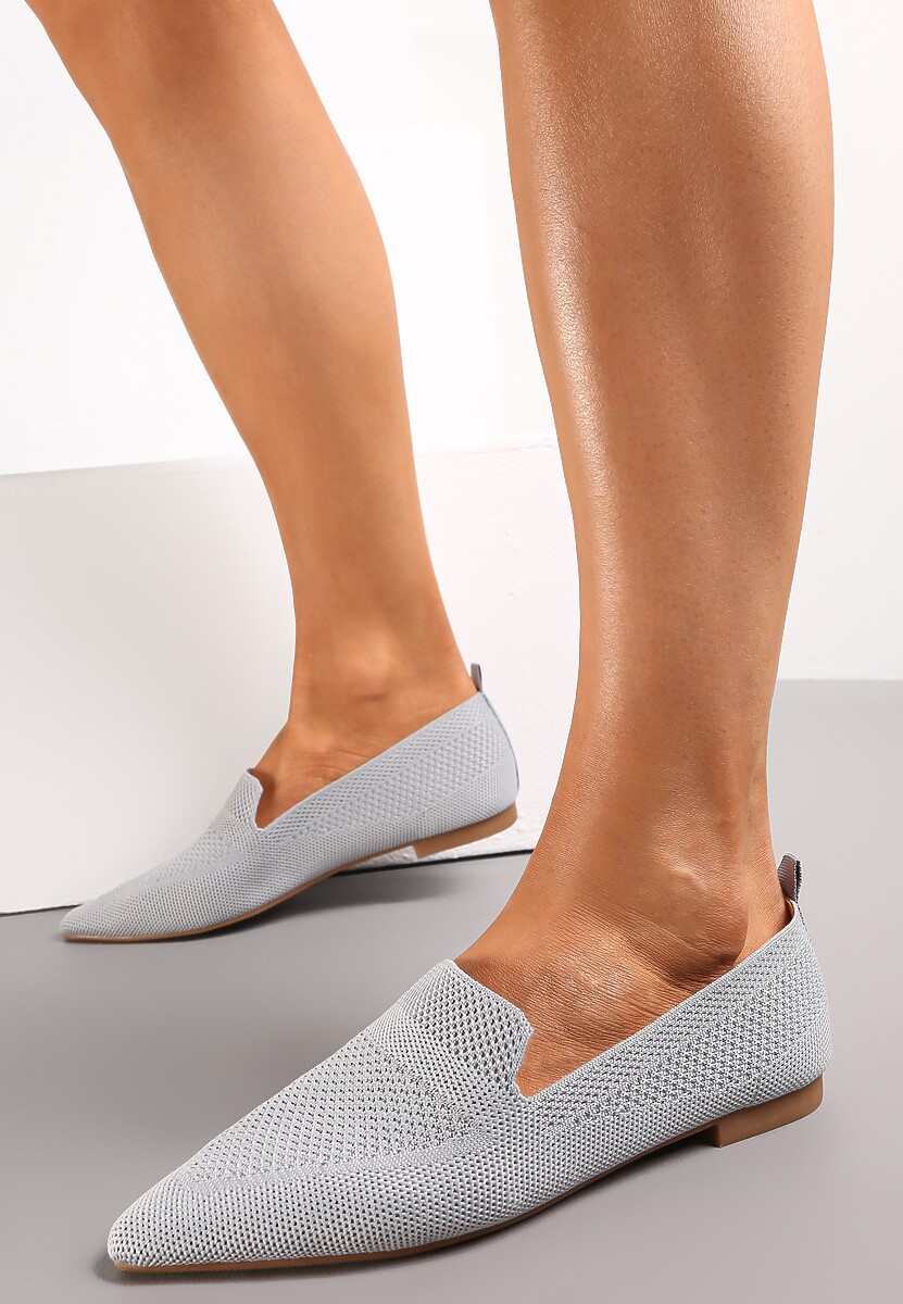 Granatowe Balerinki z Noskiem w Szpic i Delikatną Perforacją Anallia