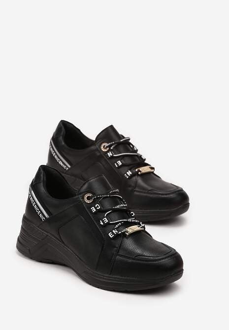 Czarne Sneakersy ze Skórzaną Wkładką Ozdobione Napisami na Koturnie Dorvalia