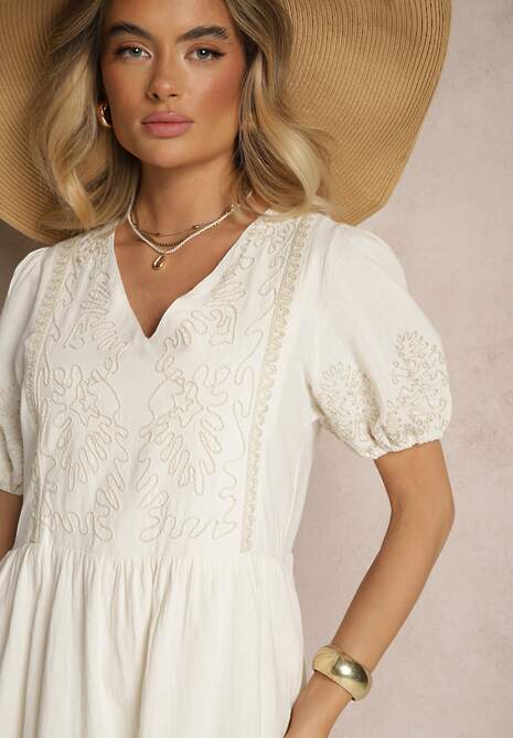 Biała Rozkloszowana Sukienka z Bawełny w Stylu Boho z Haftowanymi Zdobieniami Lannilsa