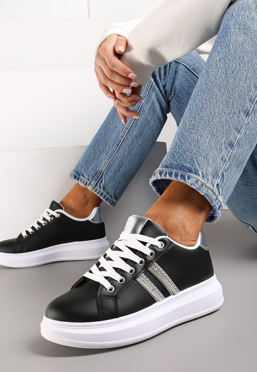 Biało-Czarne Sznurowane Sneakersy z Imitacji Skóry Ozdobione Paskami z Cyrkoniami Isolinna