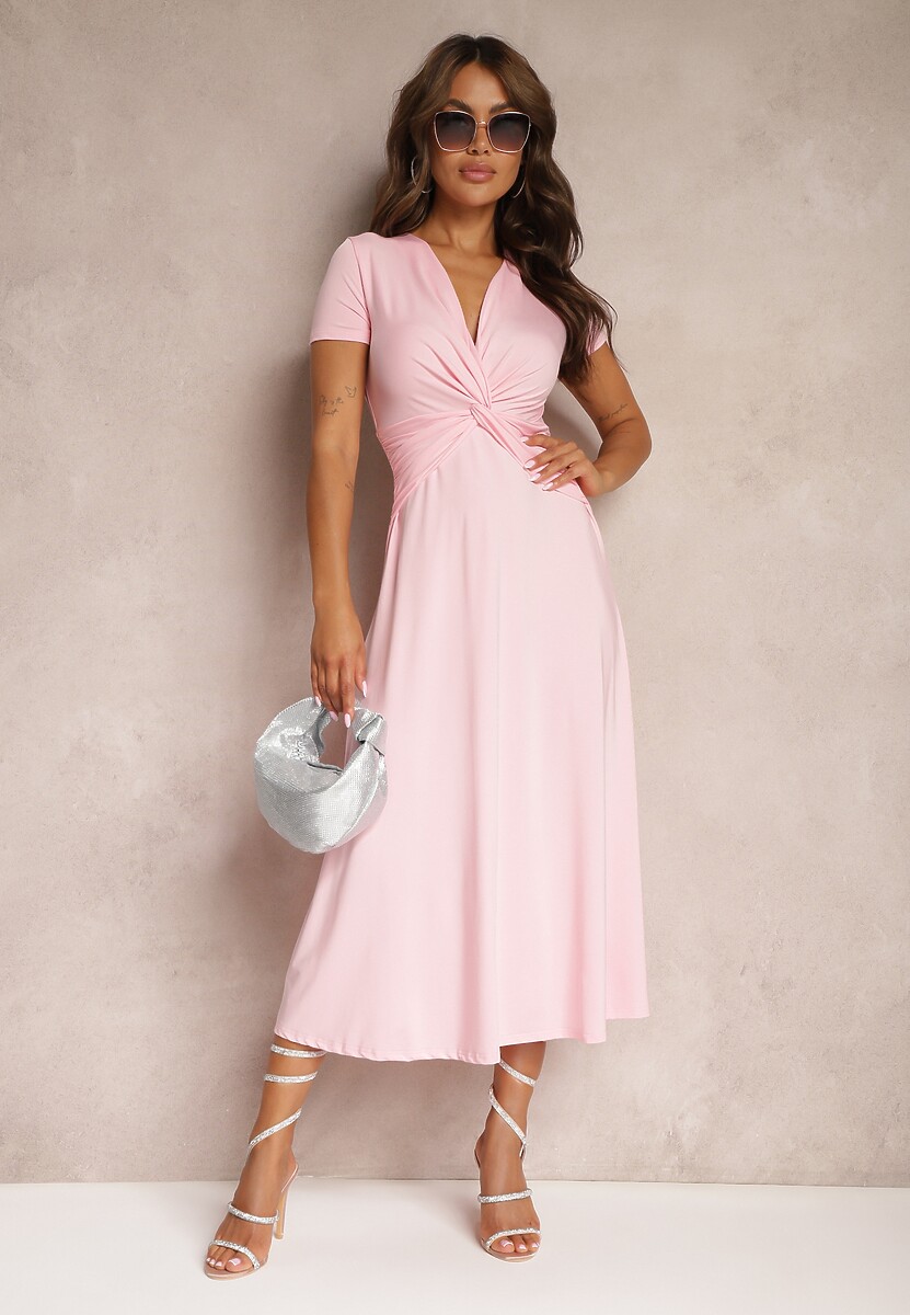 Różowa Sukienka o Taliowanym Kroju z Imitacją Węzła i Trójkątnym Dekoltem Telvitela