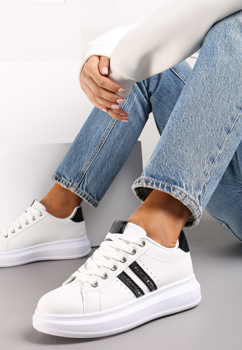 Biało-Czarne Sznurowane Sneakersy z Imitacji Skóry Ozdobione Paskami z Cyrkoniami Isolinna