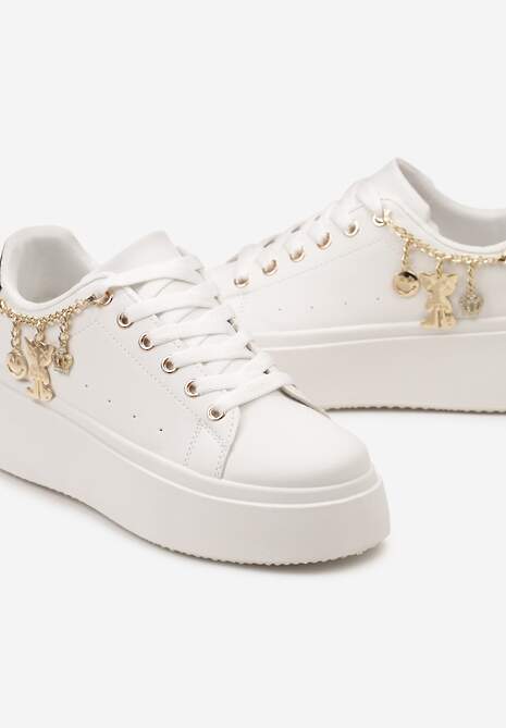 Biało-Czarne Sznurowane Sneakersy z Ekoskóry na Platformie z Łańcuszkiem i Zawieszkami Salvania
