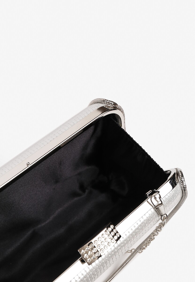 Srebrna Mała Torebka Kopertówka na Ramię z Łańcuszkiem Rączką i Perełkami Nellissa