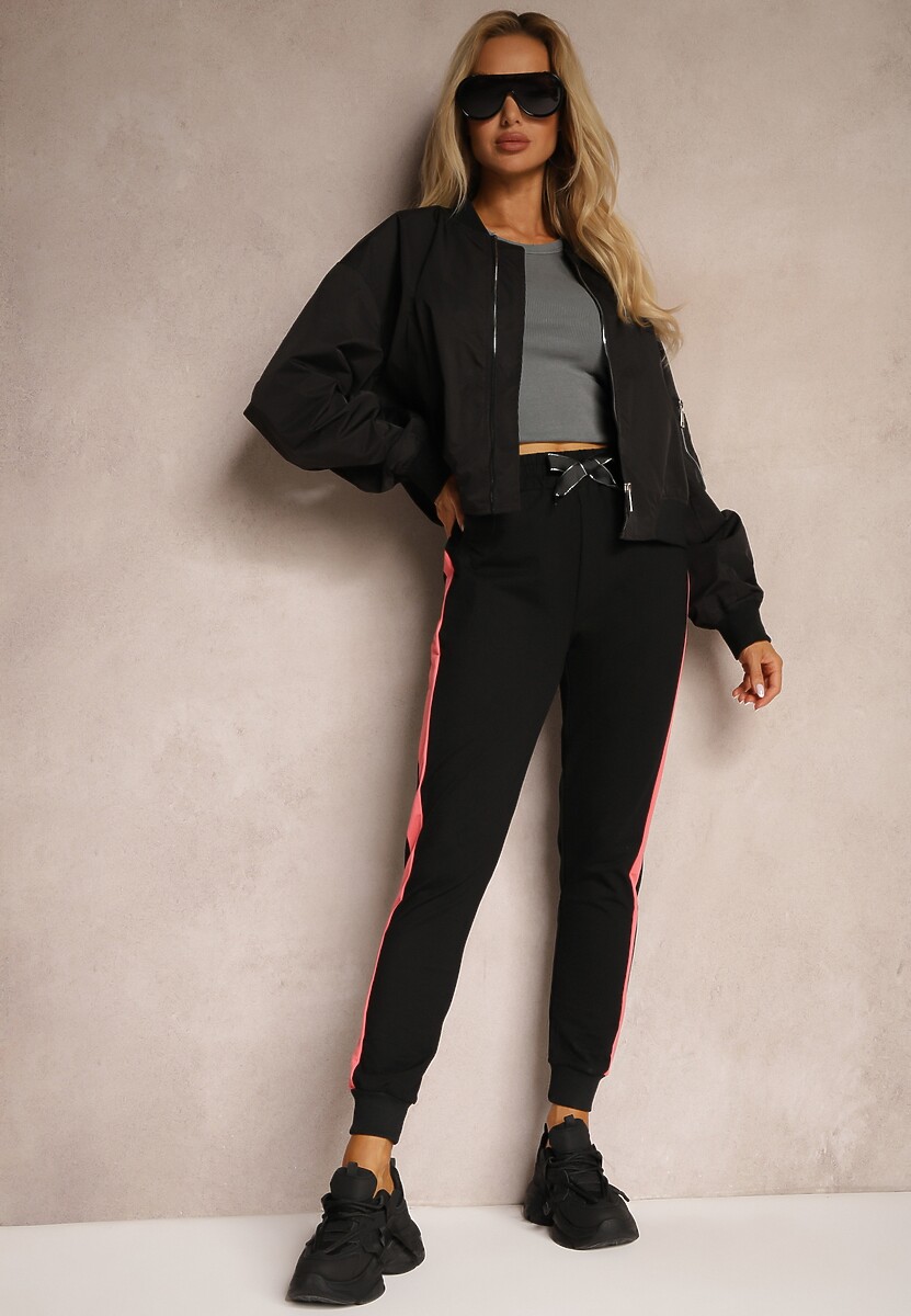 Czarne Spodnie Dresowe High Waist Wykończone Lampasami i Ozdobione Napisem Sikara