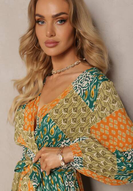 Zielono-Żółta Sukienka z Wiskozy z Gumką w Pasie i Materiałowym Paskiem z Trójkątnym Dekoltem Nelarae