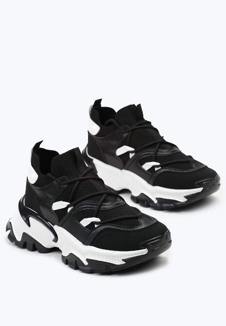 Czarne Sneakersy w Skarpetkowym Stylu z Elastycznym Wiązaniem i Tłoczoną Podeszwą Ielene