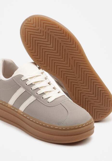 Szare Sneakersy na Tłoczonej Platformie Ozdobione Paskami Felainora