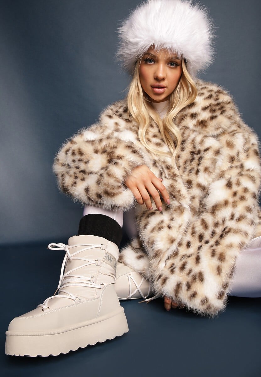 Białe Śniegowce na Platformie z Ozdobnym Wiązaniem Zingie