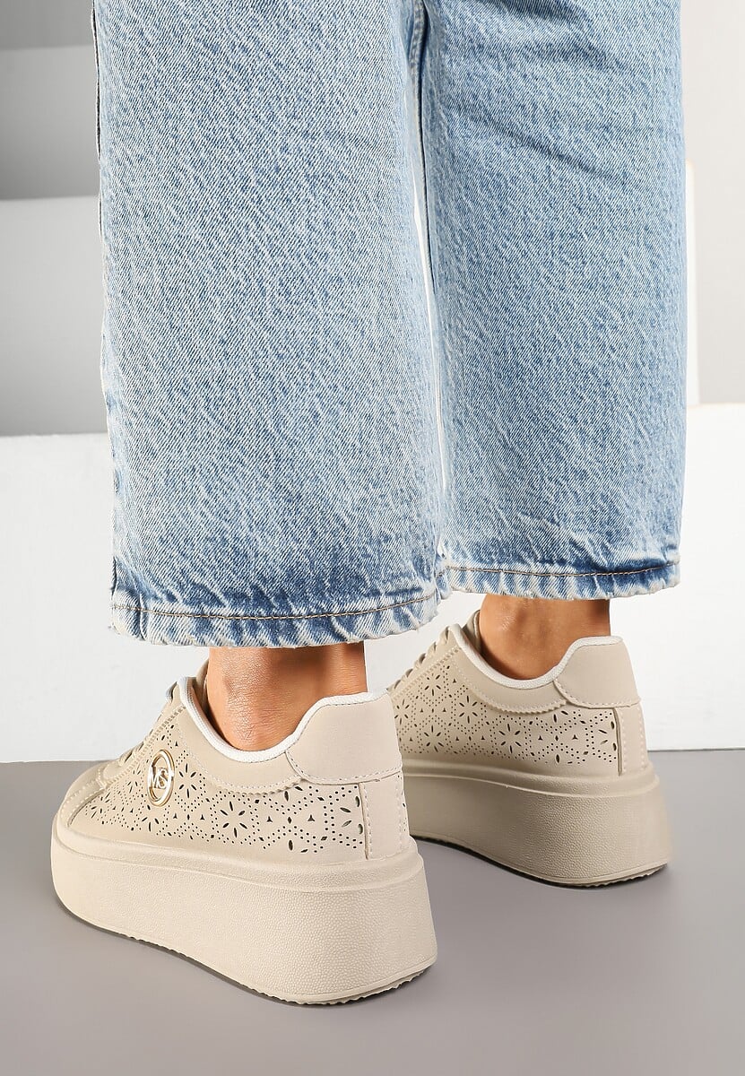 Beżowe Sneakersy na Platformie z Ażurowym Zdobieniem i Aplikacją Dalirnna