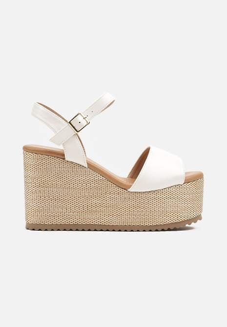 Białe Sandały Zapinane przy Kostce na Plecionym Koturnie Wenilna