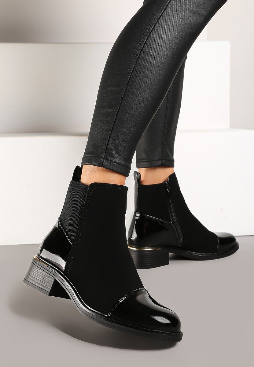 Czarne Botki Sztyblety na Słupku Ozdobione Lakierowanymi Wstawkami Sintinnira