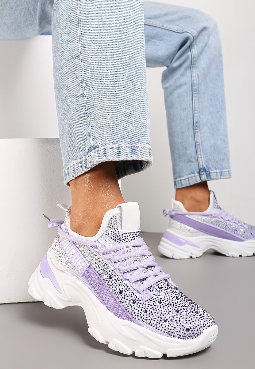 Białe Sneakersy z Błyszczącymi Cyrkonami i Napisem Halerin