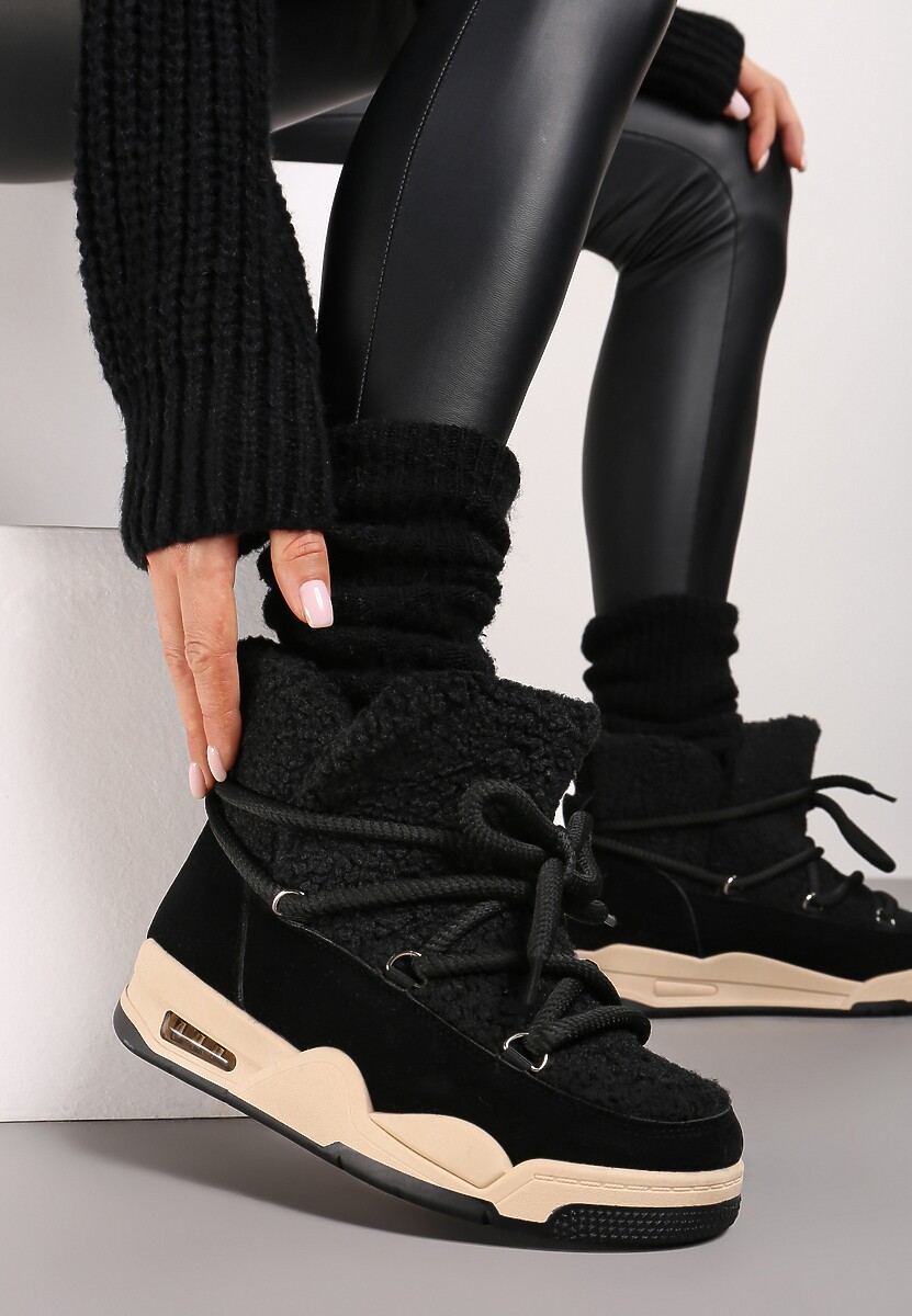 Czarne Płaskie Śniegowce Ozdobione Futerkiem w Stylu Baranka i Sznurowaniem Alabera